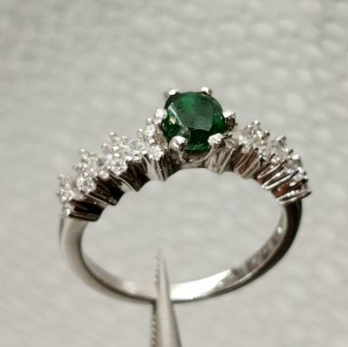 0.50 Carat Emerald Gemstone Ring